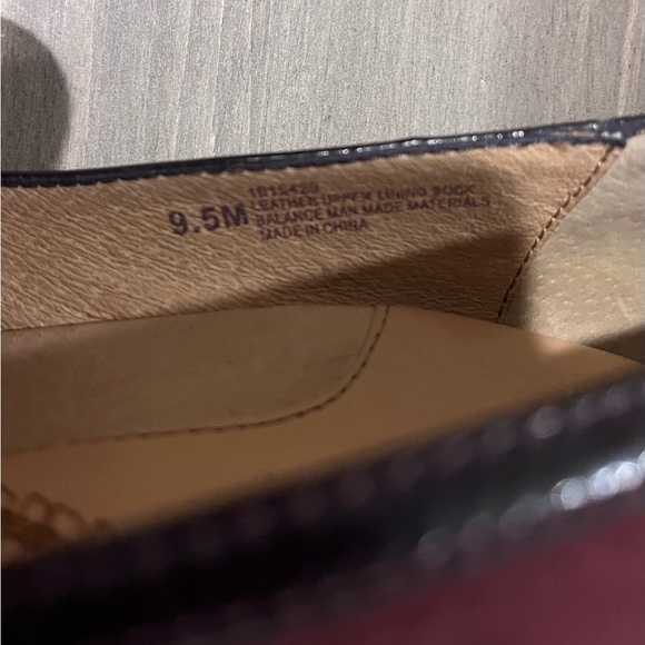 Sofft suede peep toe heels in maroon and dark chocolate brown size 9.5 - Picture 6 of 6